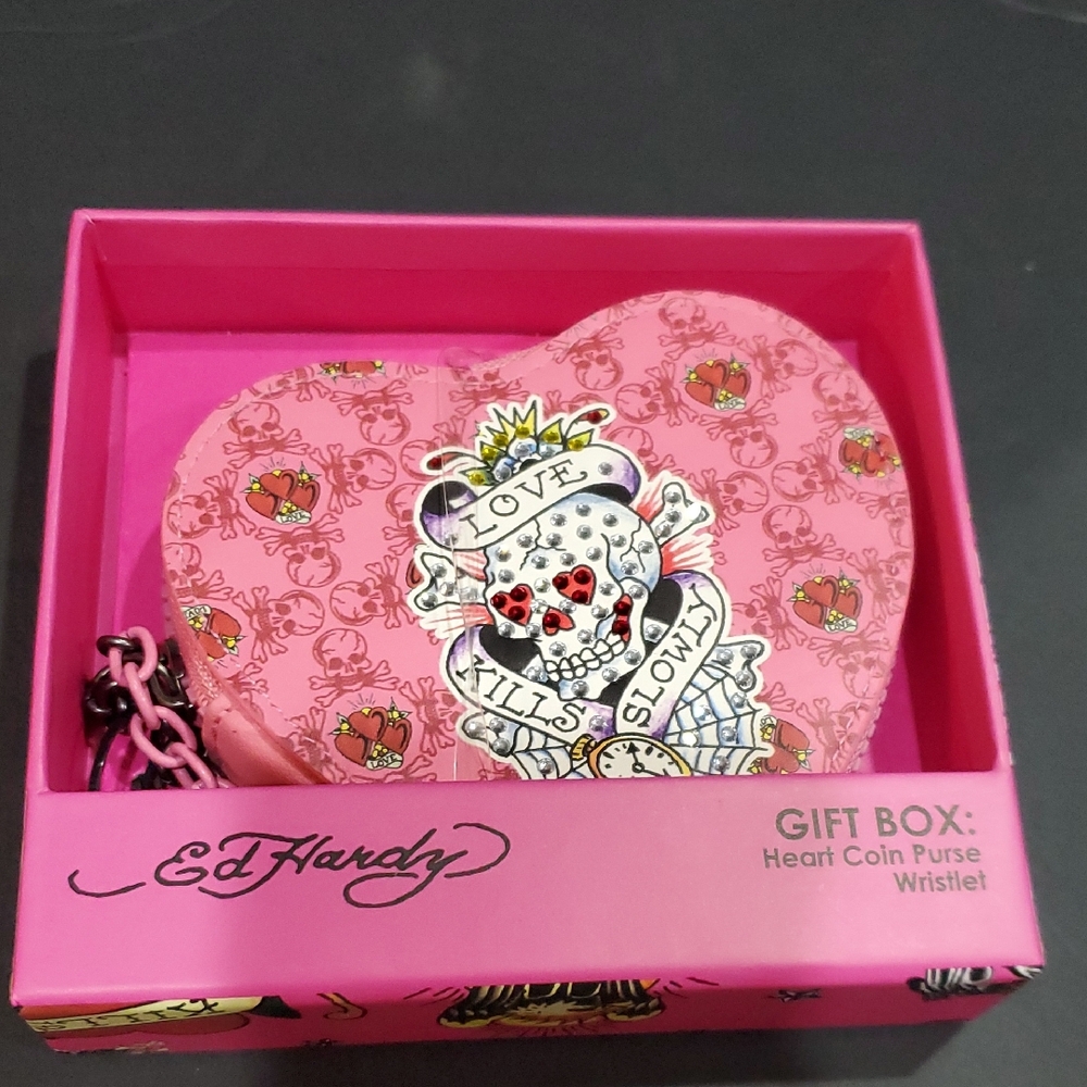Ed Hardy pink heart shaped studded love kills slowly white skull coin purse new